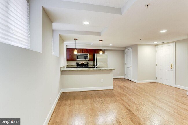 Building Photo - 5403 9th St NW