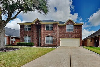 Building Photo - 21638 Wildcroft Dr