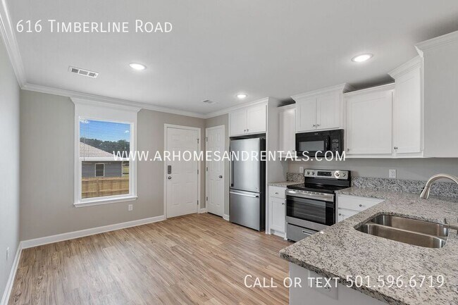 Foto del edificio - 616 Timberline Rd
