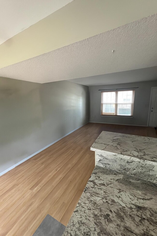 Building Photo - 5022 Stoneybrook Blvd