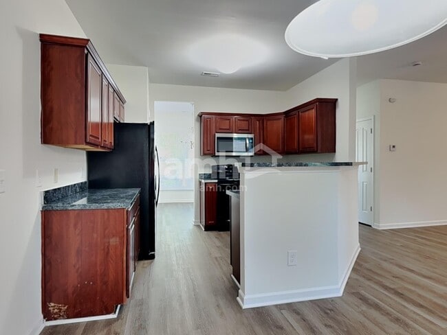 Foto del edificio - 723 Twickenham Ln