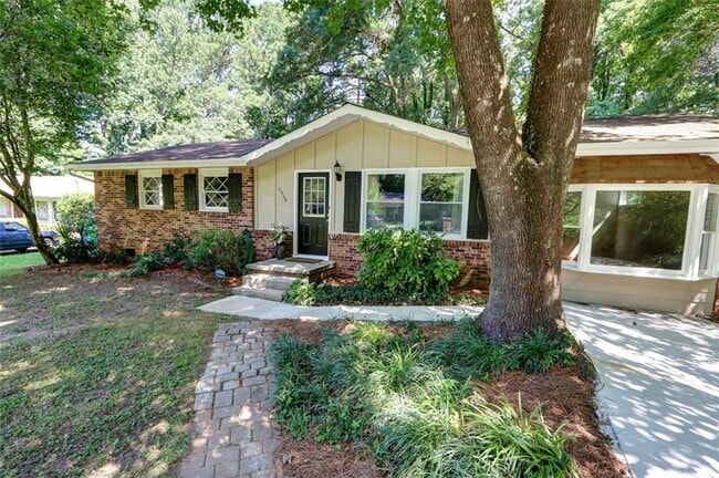 Building Photo - 2968 Fantasy Ln