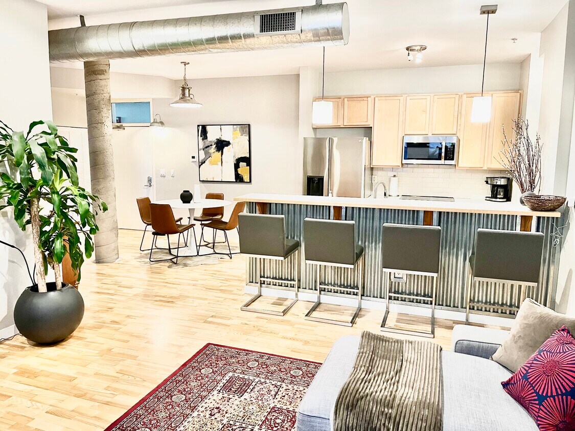 Foto principal - 2422 Tremont Pl