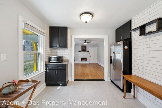 Building Photo - 3 br, 2 bath House - 1215 Kent Rd