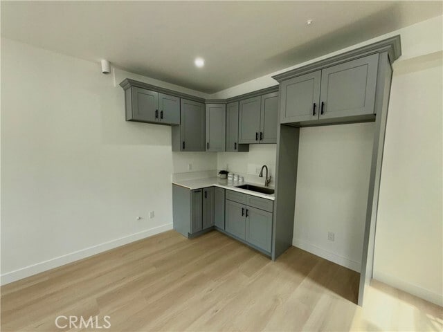 Building Photo - 1226 N Alma Ave