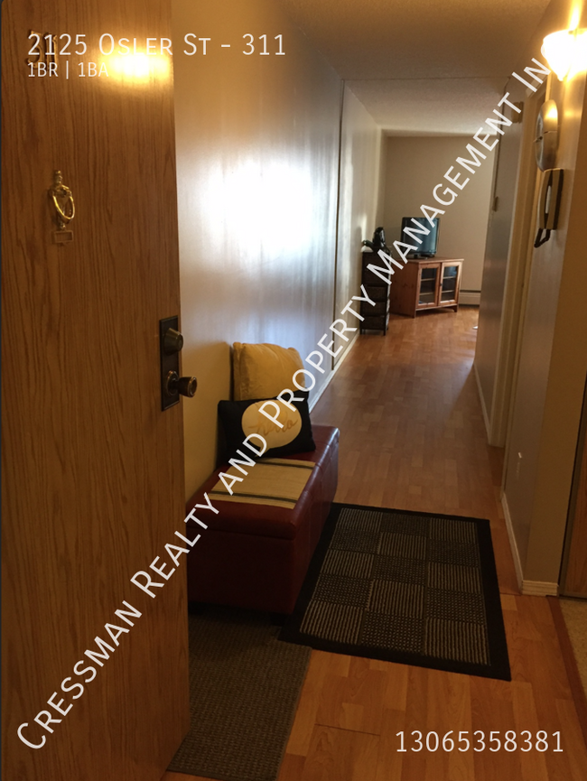 Building Photo - Furnished Studio Apartment Near Downtown