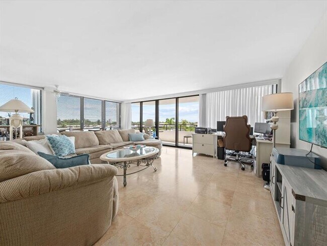 Building Photo - 3589 S Ocean Blvd