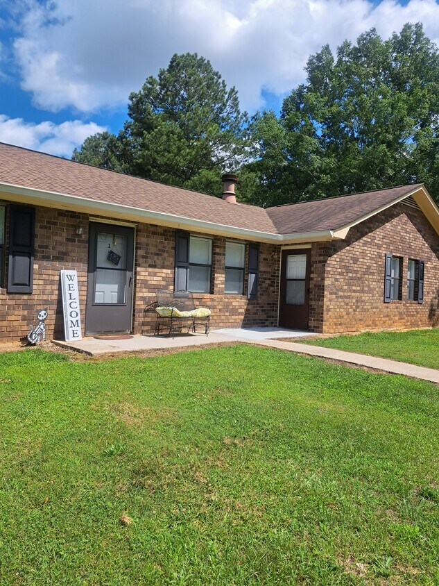 Primary Photo - 271 E Wright St