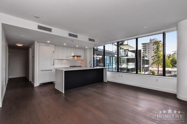 Building Photo - 2 - Bed + 2 - Bath Condo for Rent in White Rock!