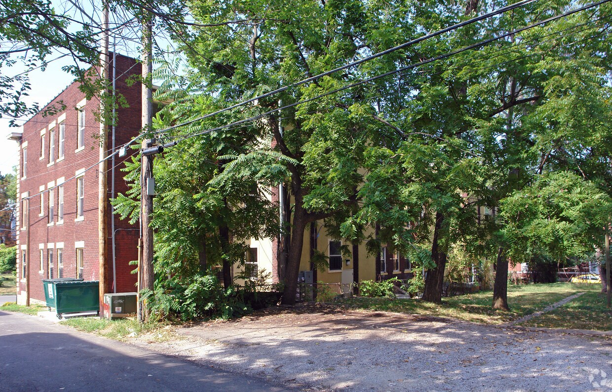 Berkeley Apartments - Kansas City, MO | Apartments.com