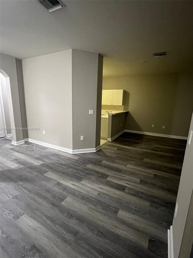 Foto del edificio - 4331 SW 160th Ave