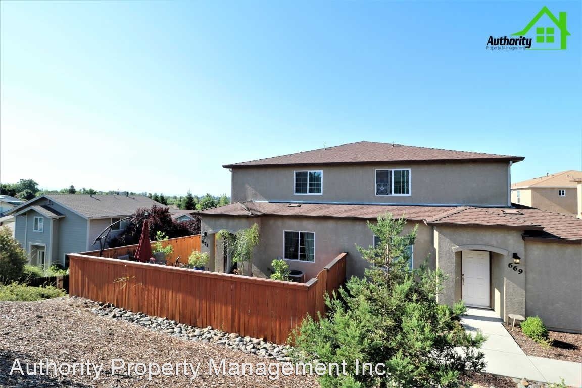 4 br, 2.5 bath House 671 Mission De Oro House Rental in Redding, CA