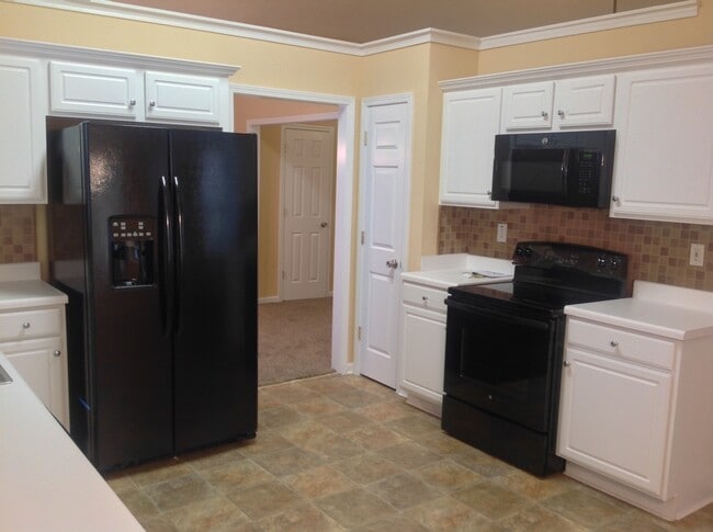 Building Photo - Inviting *Spacious* 4 Bedroom *One Level Beauty*!(Updated Pictures Coming Soon)