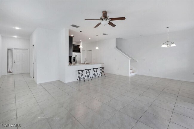 Building Photo - 10824 Alvara Way