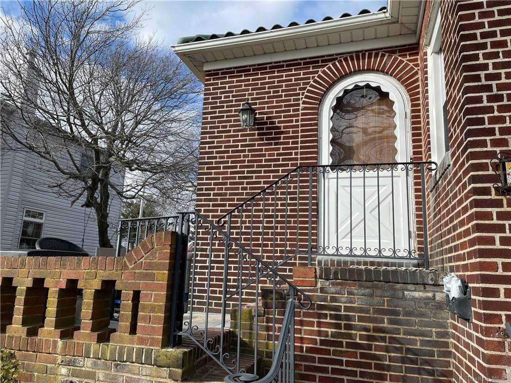 Primary Photo - 351 E Olive St