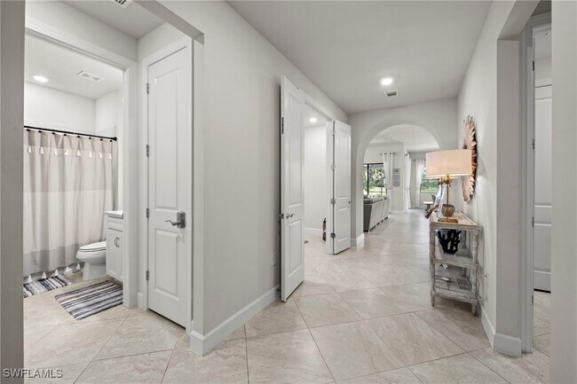 Building Photo - 20976 Corkscrew Shores Blvd