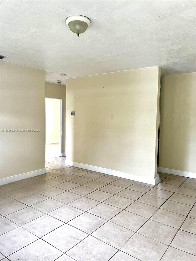 Building Photo - 14240 Madison St