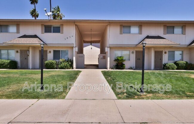 Foto del edificio - 3934 E Piccadilly Rd