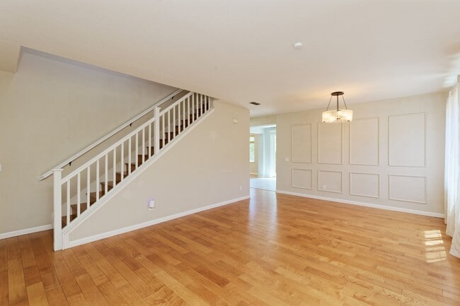 Building Photo - 1012 Trailside Dr
