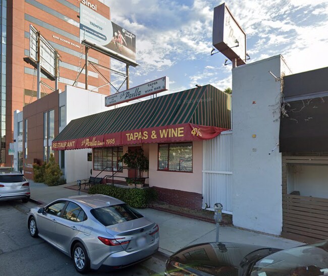 Building Photo - 478 S San Vicente Blvd