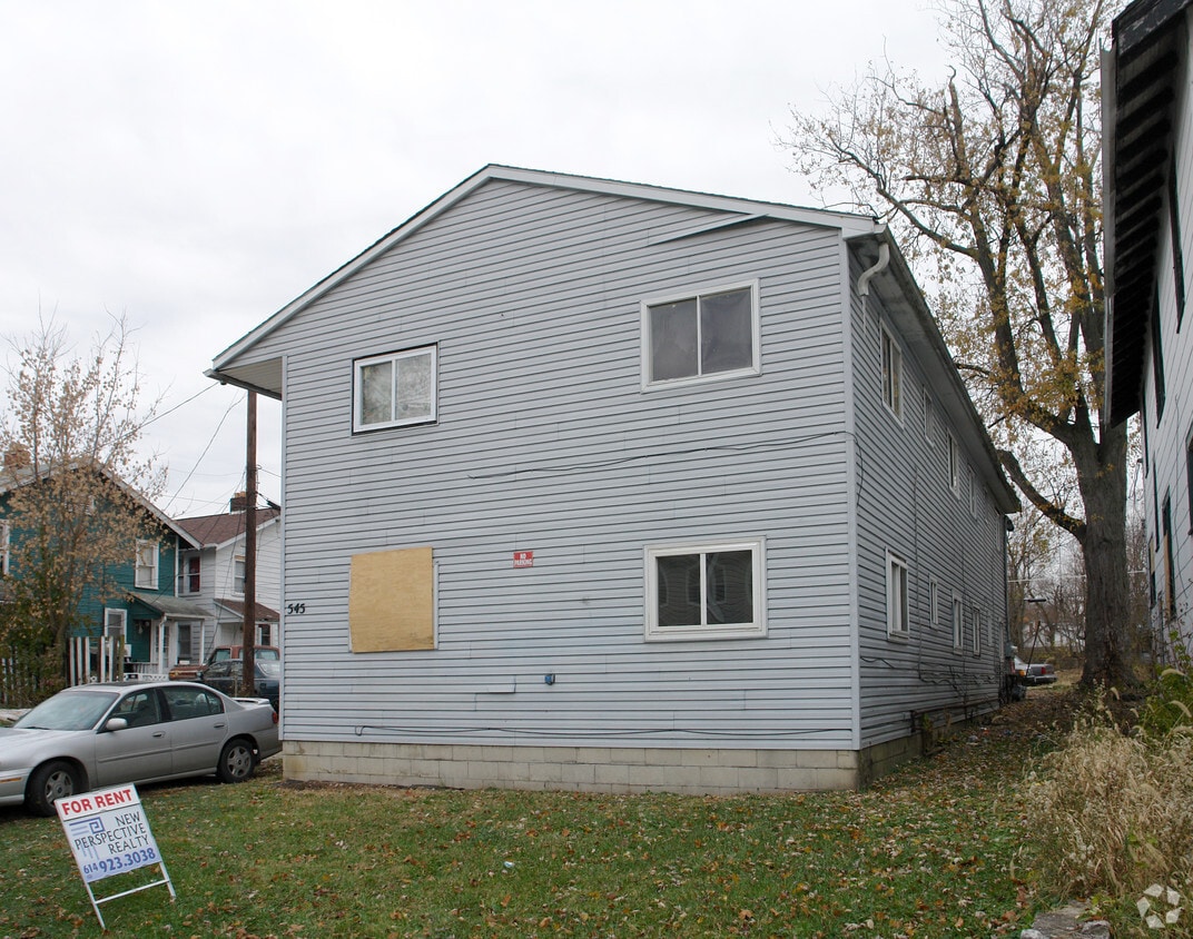 Building Photo - 545 Kelton Ave