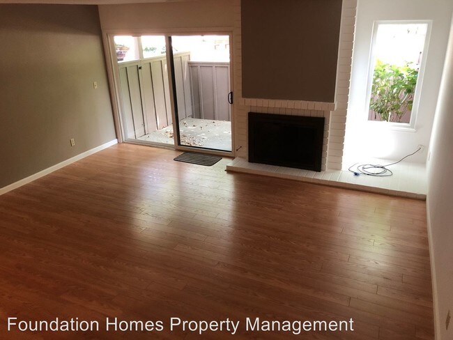 Building Photo - 2 br, 1.5 bath House - 3 Burdell Ct.