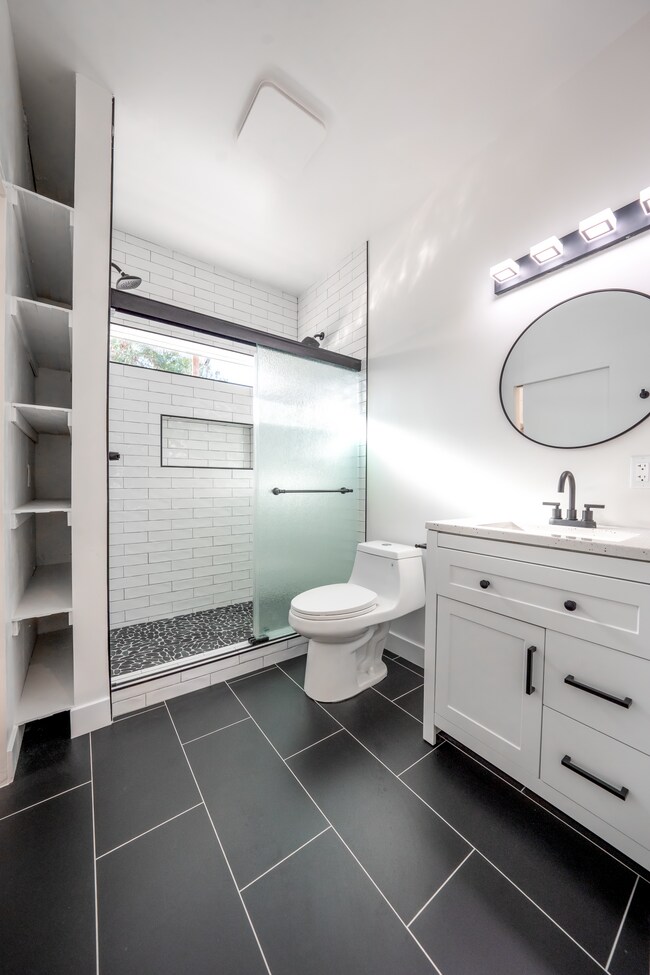 Foto del edificio - 1514 E Clarendon Ave