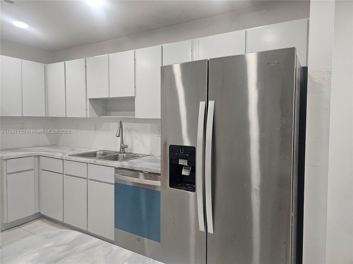 Foto del edificio - 14203 SW 54th St