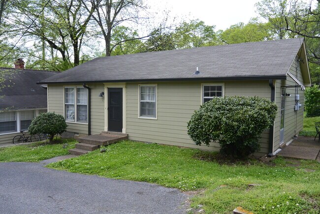Building Photo - 2128 Sharondale Dr