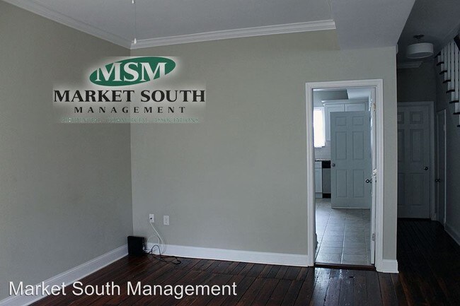 Foto del edificio - 2 br, 1.5 bath House - 104 E. Duffy Street