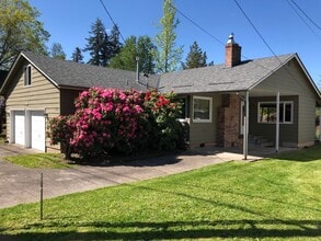 Building Photo - 7855 SW 67th Ave