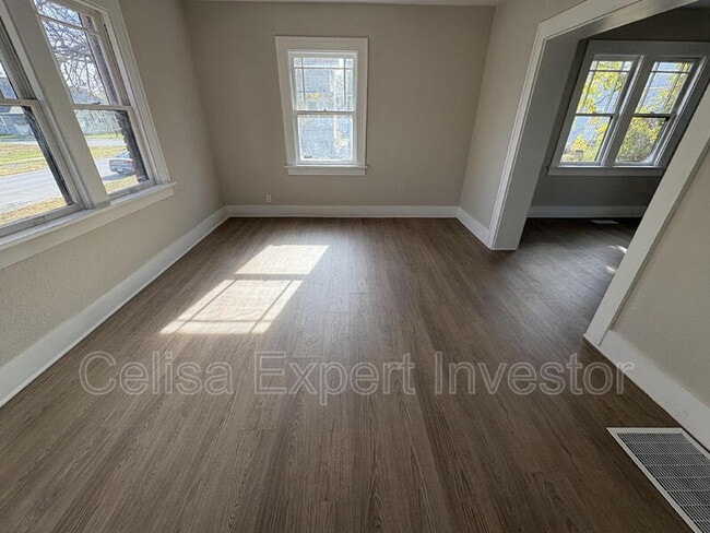 Building Photo - 2602 Warsaw St