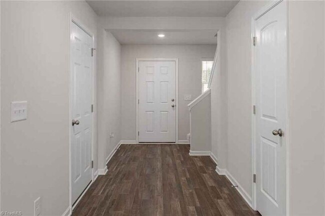 Building Photo - 2247 Balmore Ave
