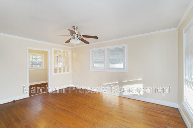 Foto del edificio - 23 Brownwood Dr