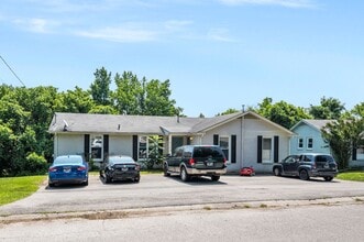 Building Photo - 4754 Trenton Dr