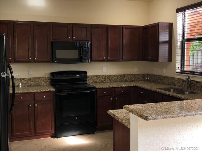 Building Photo - 9132 SW 227th Ln
