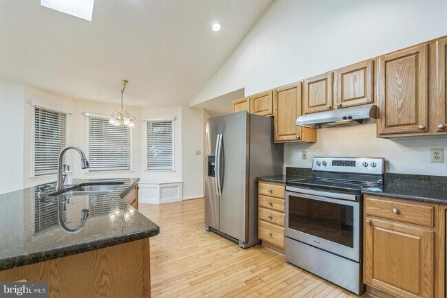 Foto del edificio - 14610 Balsam Ct