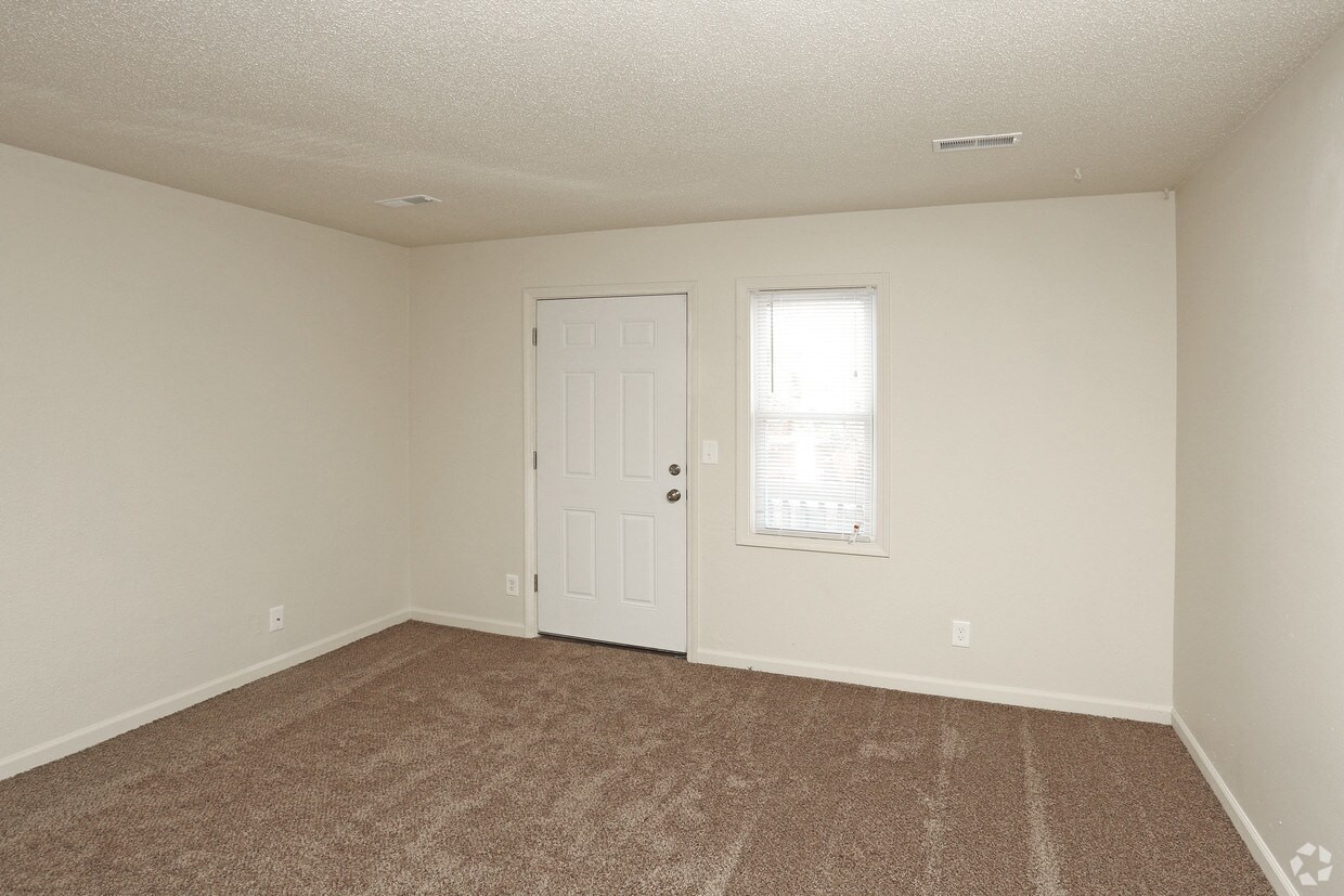 2016 8 1/2 St SE, Rochester, MN 55904 2016 8 1/2 St SE Rochester, MN