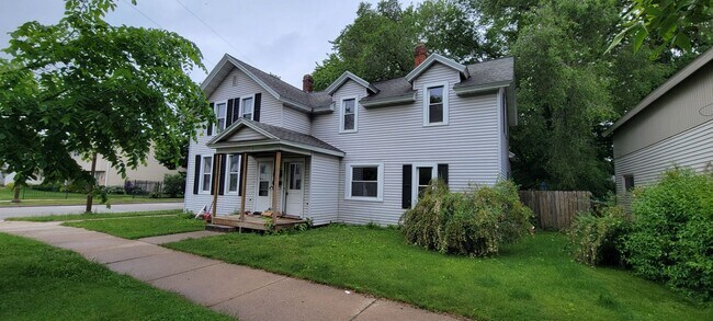 Foto del edificio - 702-704 Grant St