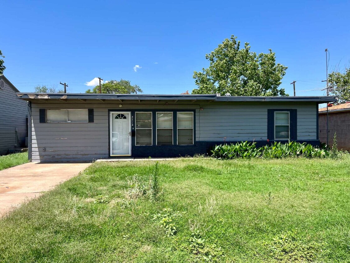 Primary Photo - Charming 3 bedroom, 1.5 bathroom!