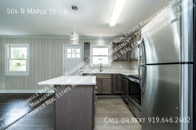 Building Photo - 504 N Maple St