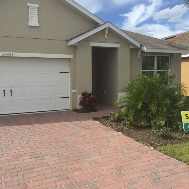 Building Photo - 8945 Mondial Court