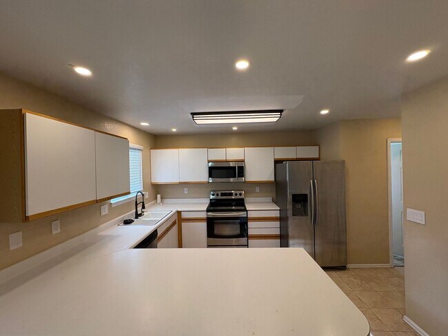 Building Photo - Beautiful Home Near Schriever SFB, Peterson SFB, & Fort Carson!!