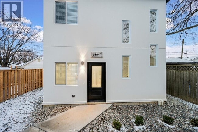 Building Photo - 663 Alexandrine St