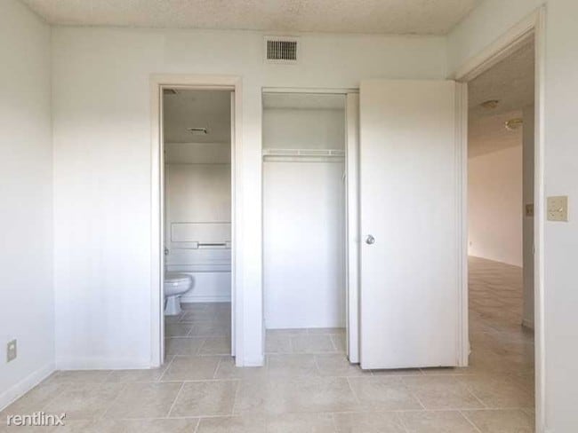 Foto del edificio - 4101 N Hiatus Rd