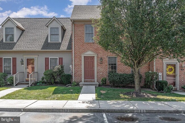 Foto del edificio - 109 Hunters Ridge Dr