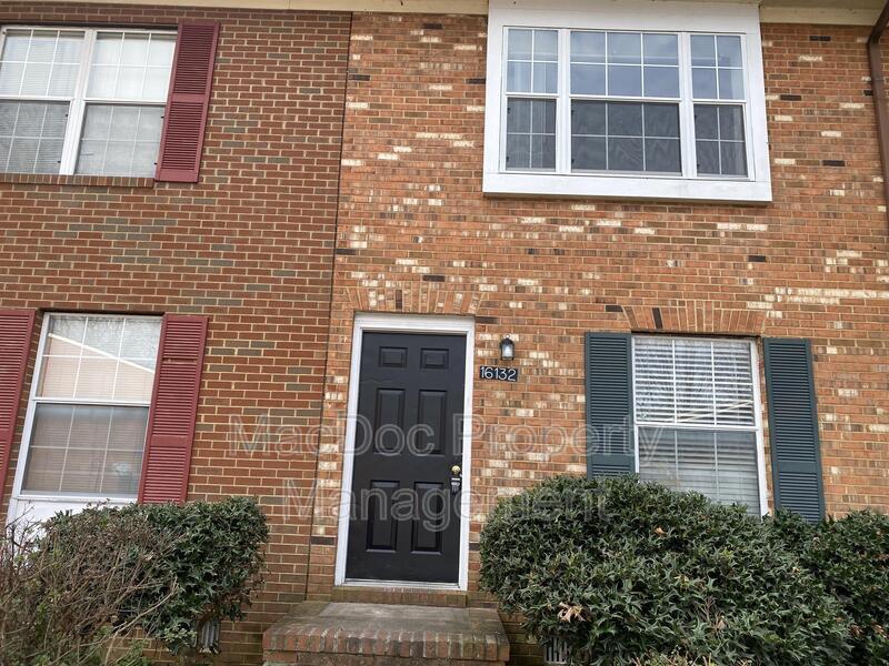 Primary Photo - 16132 Clarence Ct