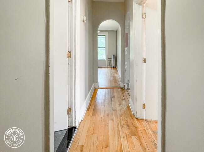Building Photo - 893 Lafayette Ave