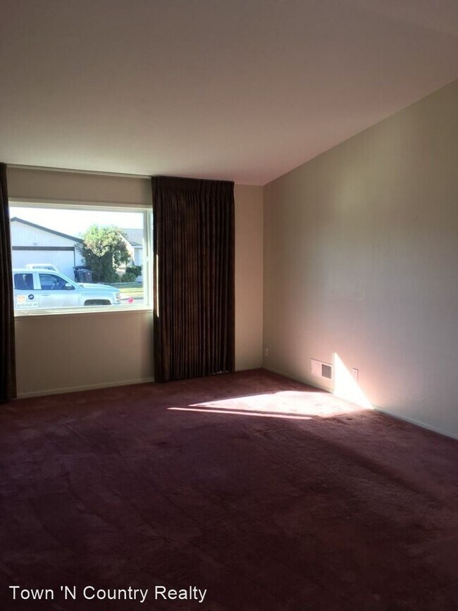 Building Photo - 3 br, 2 bath House - 422 Shelley Way