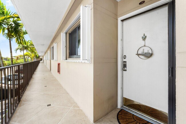 Foto del edificio - 3605 S Ocean Blvd